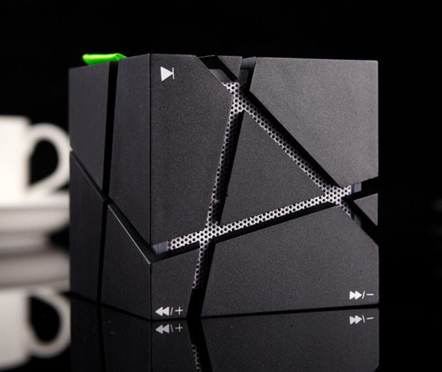 Altavoz Bluetooth cúbico con luces RGB y potente subwoofer | Proyect369