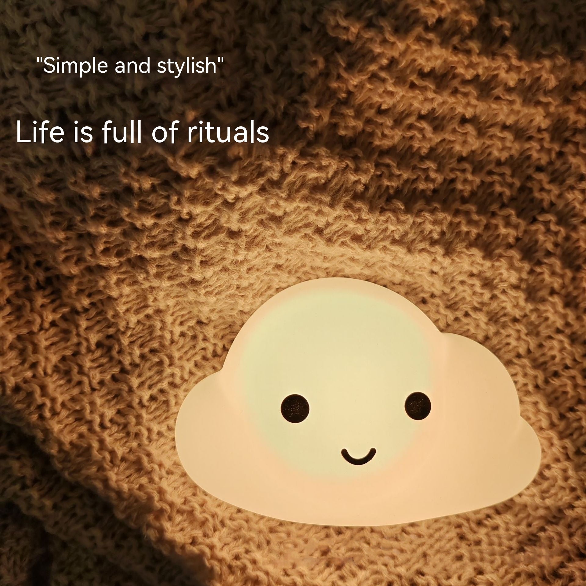 Luz nocturna con forma de nube de dibujos animados y carga USB para mesita de noche | Proyect369